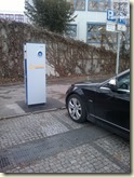 neues Elektroauto oder Falschparker?