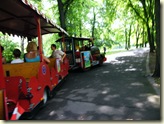 Das Bähnle im Park unterwegs