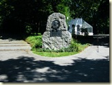 Gedenkstein beim Gartenhaus